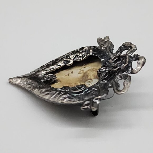 Victorian Style Heart Shaped Silver Brooch With VTG Lady Portrait Rose Details - Picture 4 of 5